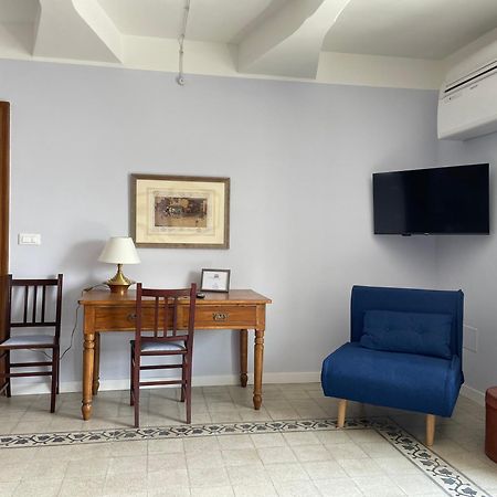Ferienwohnung I Mezzanini Di Palazzo Bonaccorsi Milazzo Exterior foto