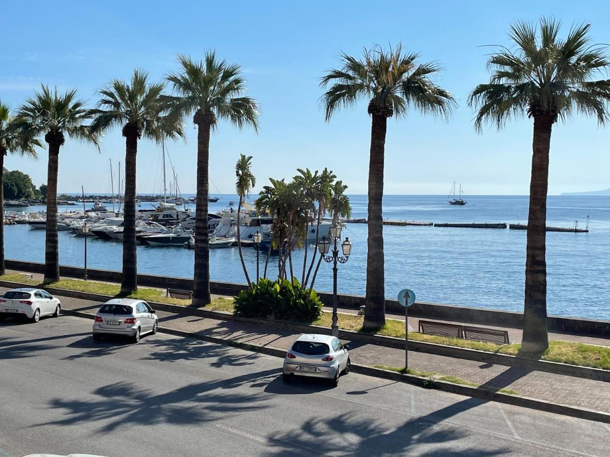 Ferienwohnung I Mezzanini Di Palazzo Bonaccorsi Milazzo Exterior foto